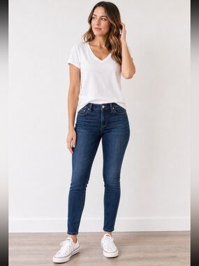 White House Black Market Skinny Jeans Blue Denim – Size 6
